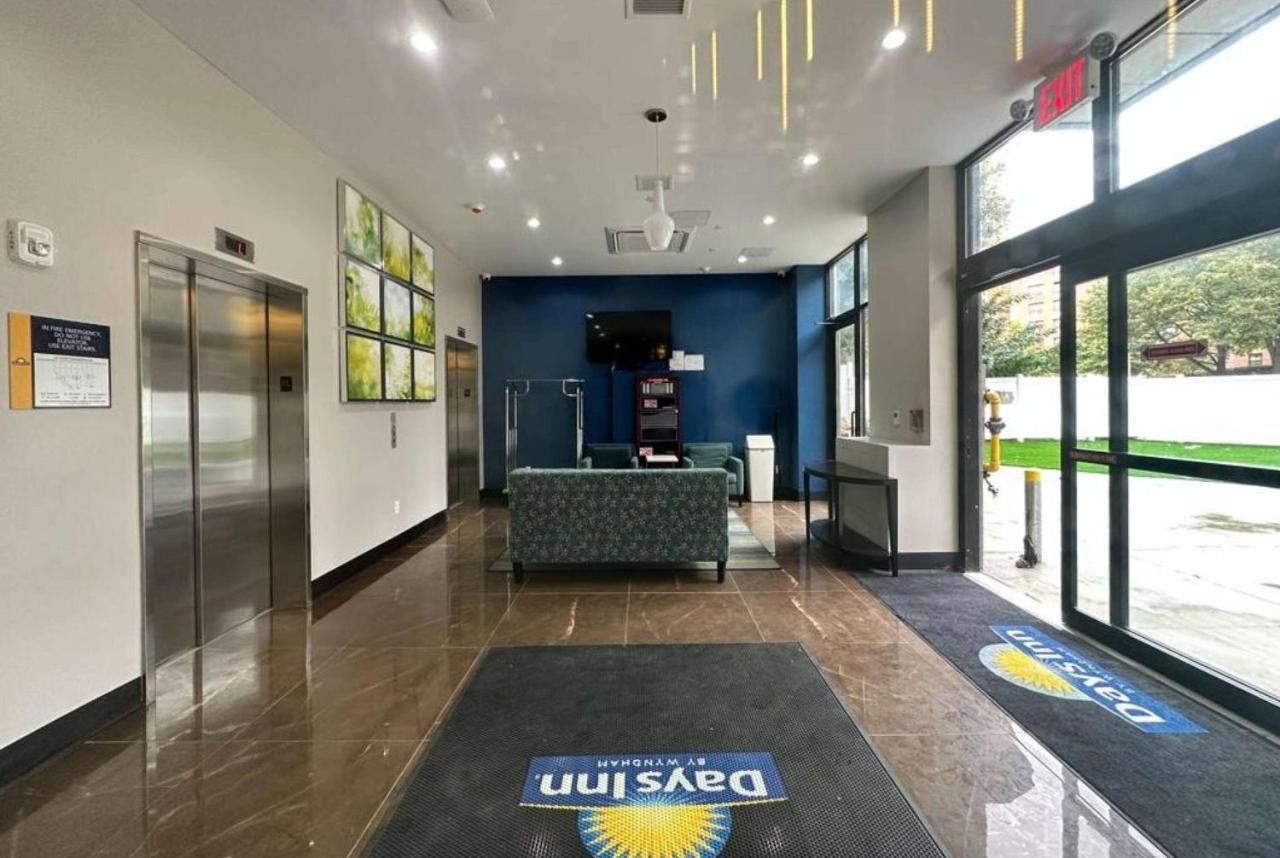 Days Inn By Wyndham Brooklyn Eastern Parkway Νέα Υόρκη Εξωτερικό φωτογραφία