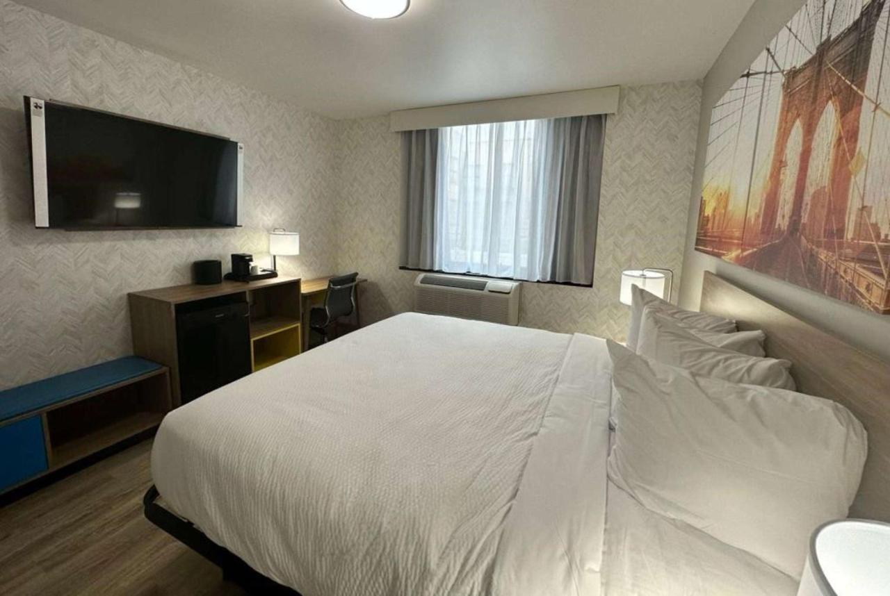 Days Inn By Wyndham Brooklyn Eastern Parkway Νέα Υόρκη Εξωτερικό φωτογραφία