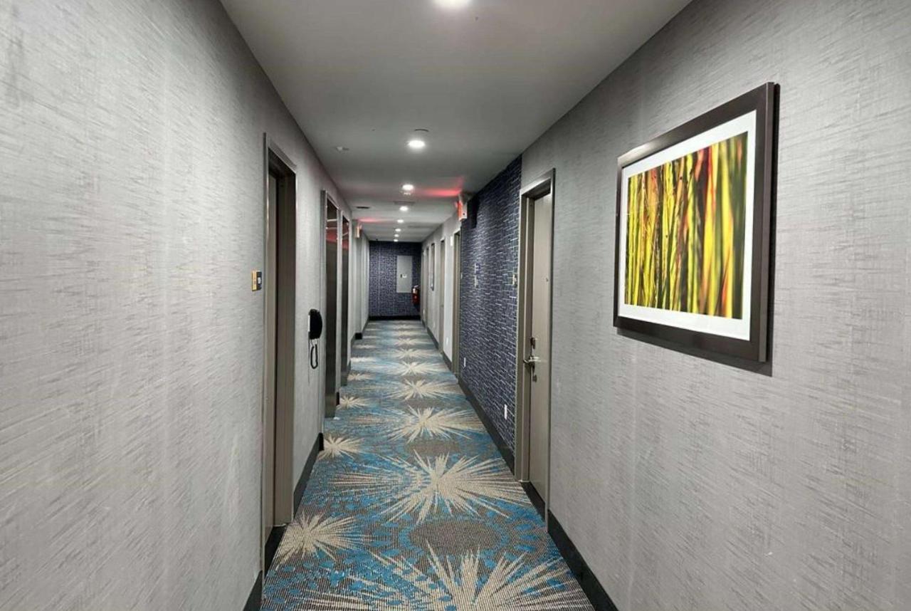 Days Inn By Wyndham Brooklyn Eastern Parkway Νέα Υόρκη Εξωτερικό φωτογραφία